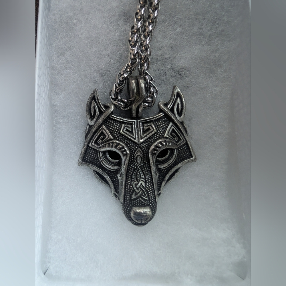 Gothic Wolf Head Necklace